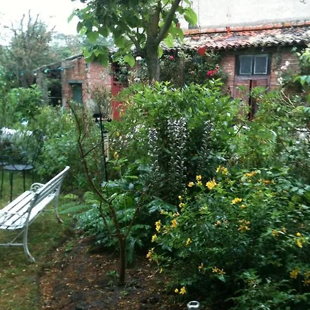Bed & Breakfast Domaine Le Village 4*