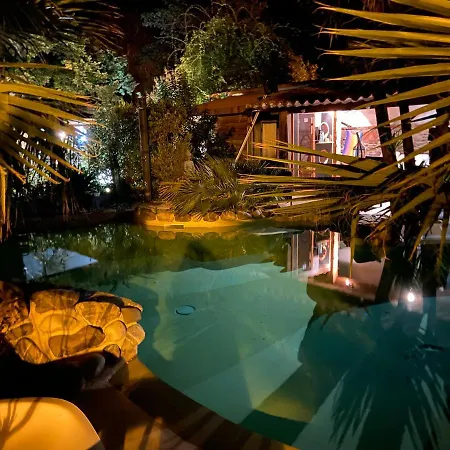 Domaine Le Village فندق مبيت وإفطار Villenouvelle