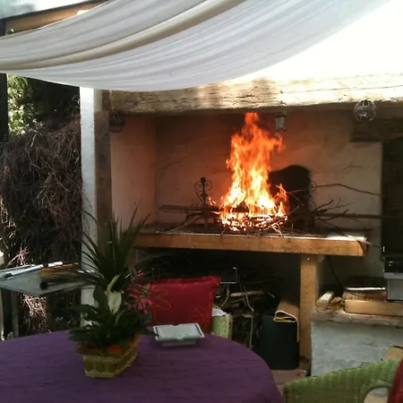 Domaine Le Village Bed and Breakfast