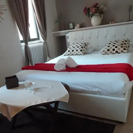 Bed & Breakfast Domaine Le Village