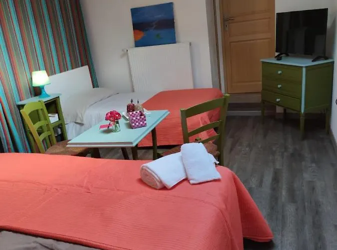 فندق مبيت وإفطار Domaine Le Village Villenouvelle