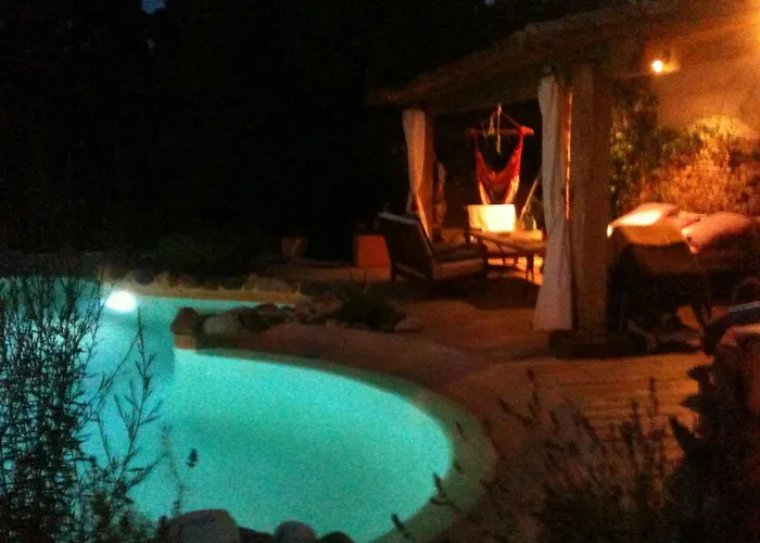 Domaine Le Village فندق مبيت وإفطار